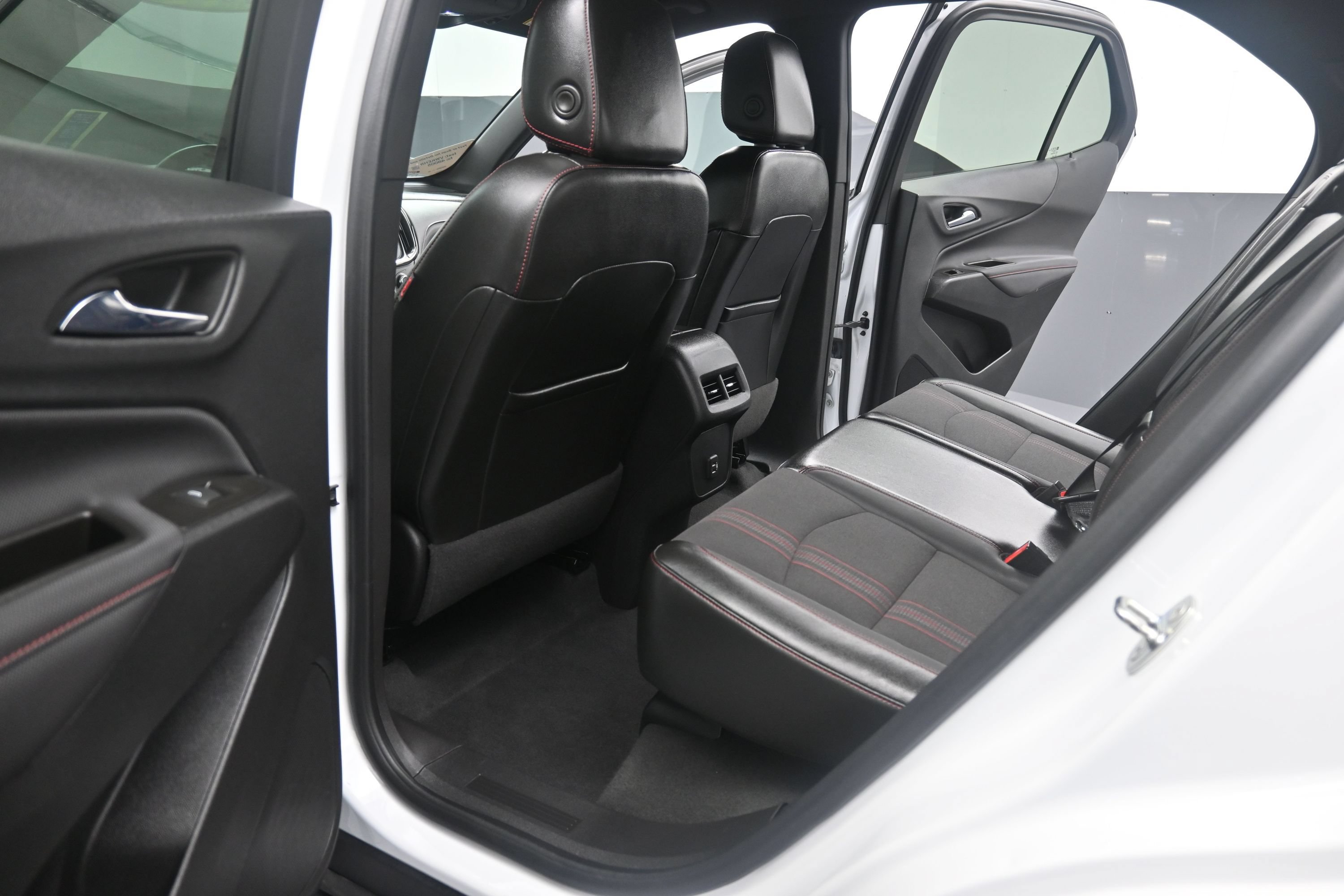 Used 2022 Chevrolet Equinox RS AWD/4WD image 19