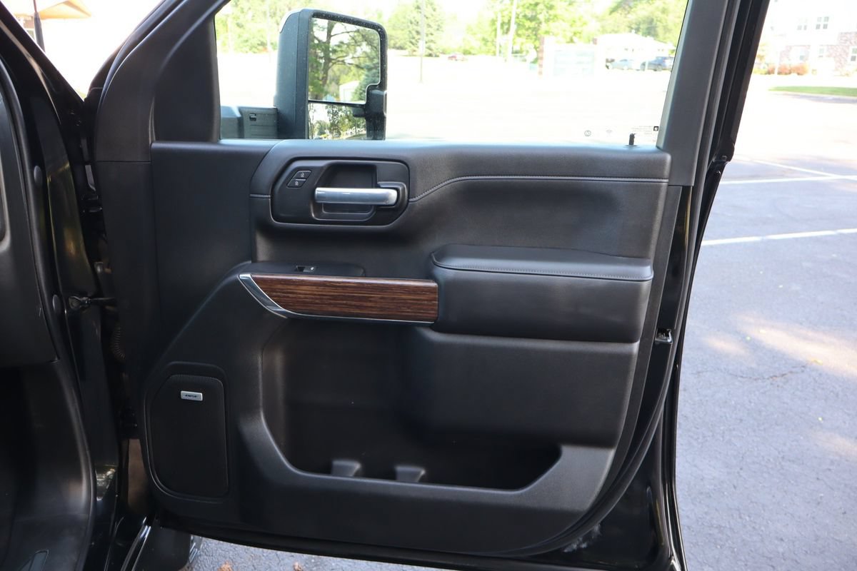 Used 2022 Chevrolet Silverado 3500 High Country w/ Safety Package II AWD/4WD image 26