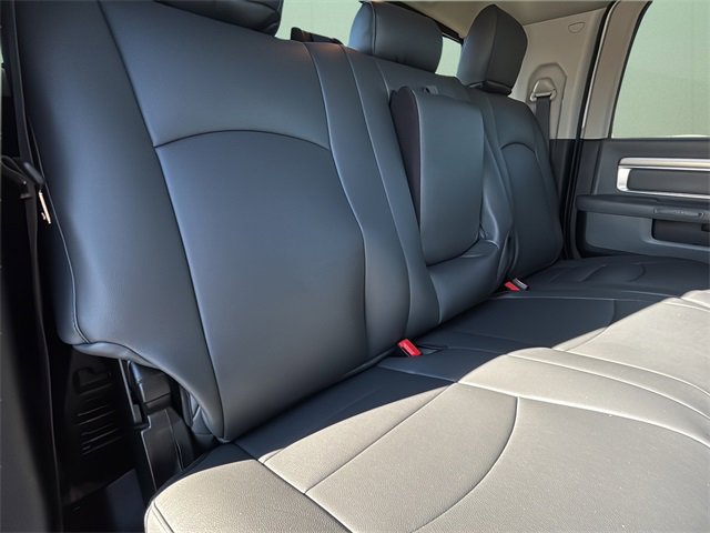 Used 2018 RAM 3500 SLT w/ Luxury Group image 41