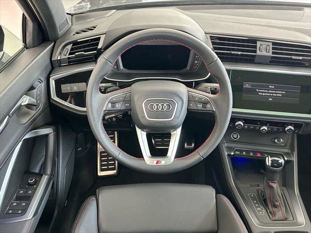 Certified 2025 Audi Q3 2.0T Premium Plus w/ Premium Plus Package image 17