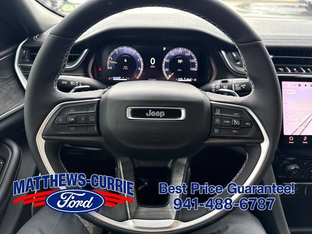 Used 2024 Jeep Grand Cherokee Limited w/ Black Appearance Package RWD image 16