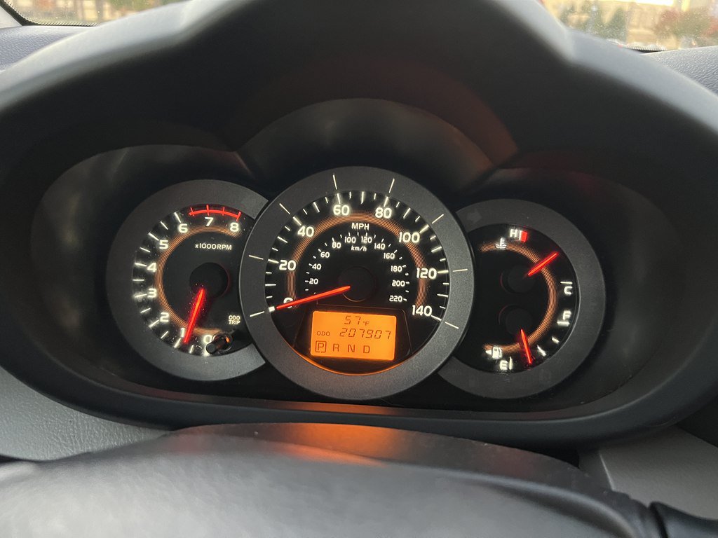 Used 2010 Toyota RAV4 Limited AWD/4WD image 18