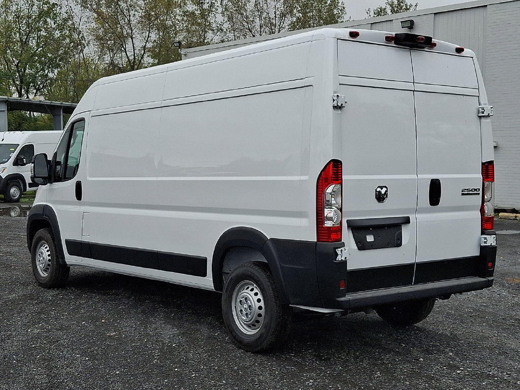 New 2026 RAM ProMaster 2500 w/ Convenience Group FWD image 3