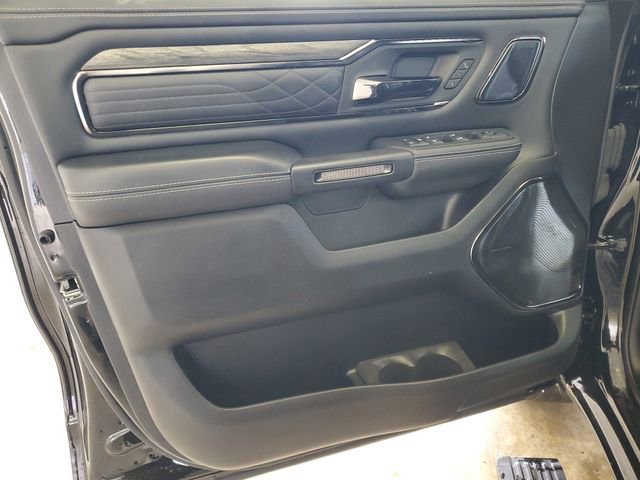 Used 2025 RAM 1500 Limited image 8