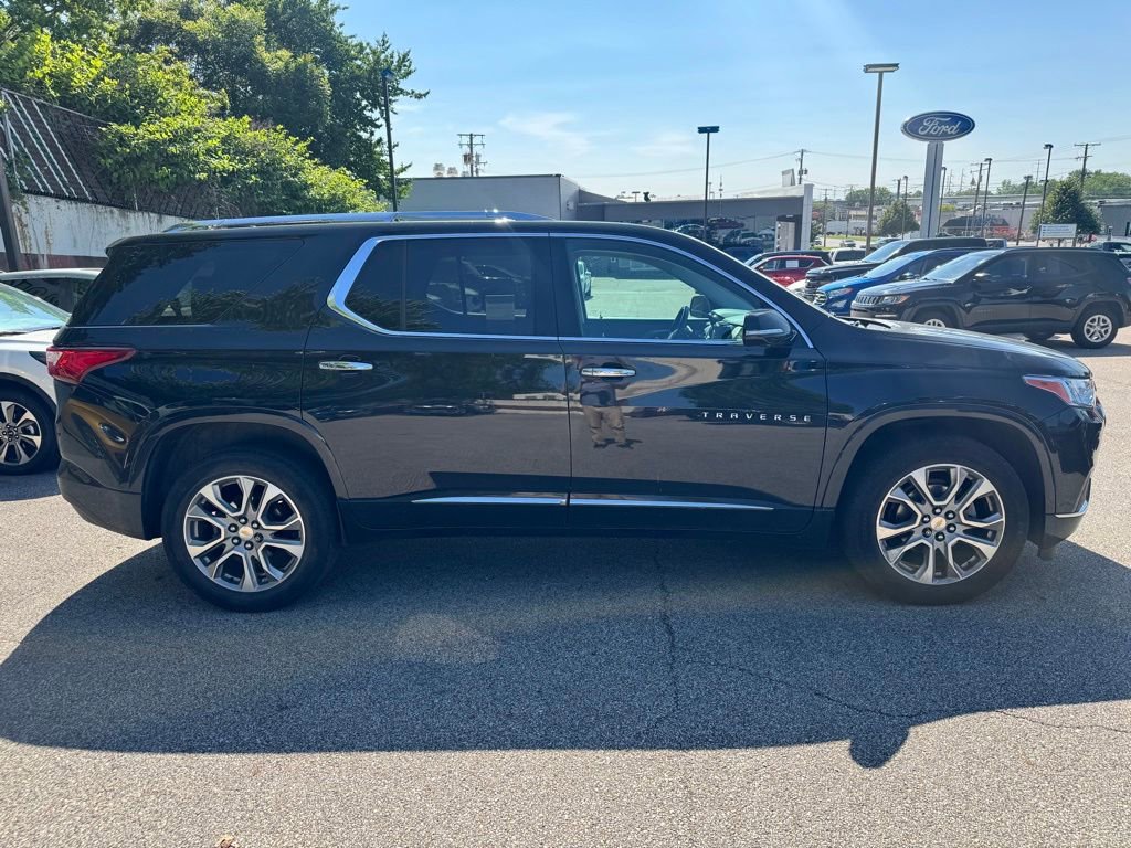 Used 2020 Chevrolet Traverse Premier w/ LPO, Floor Liner Package AWD/4WD image 5
