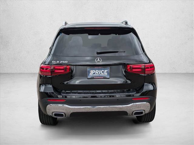 Used 2025 Mercedes-Benz GLB 250 image 7