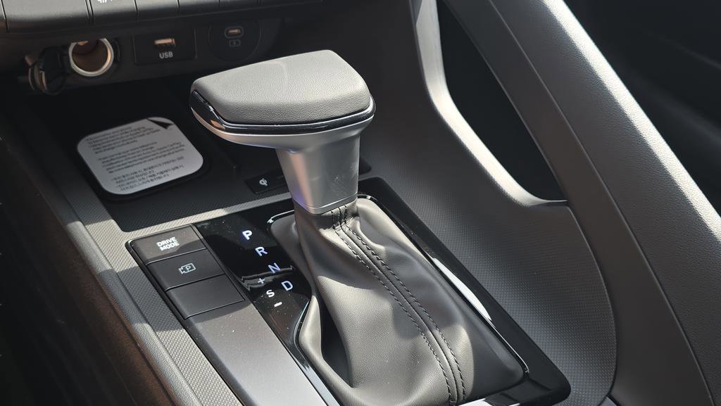 New 2026 Hyundai Elantra Sport FWD image 22