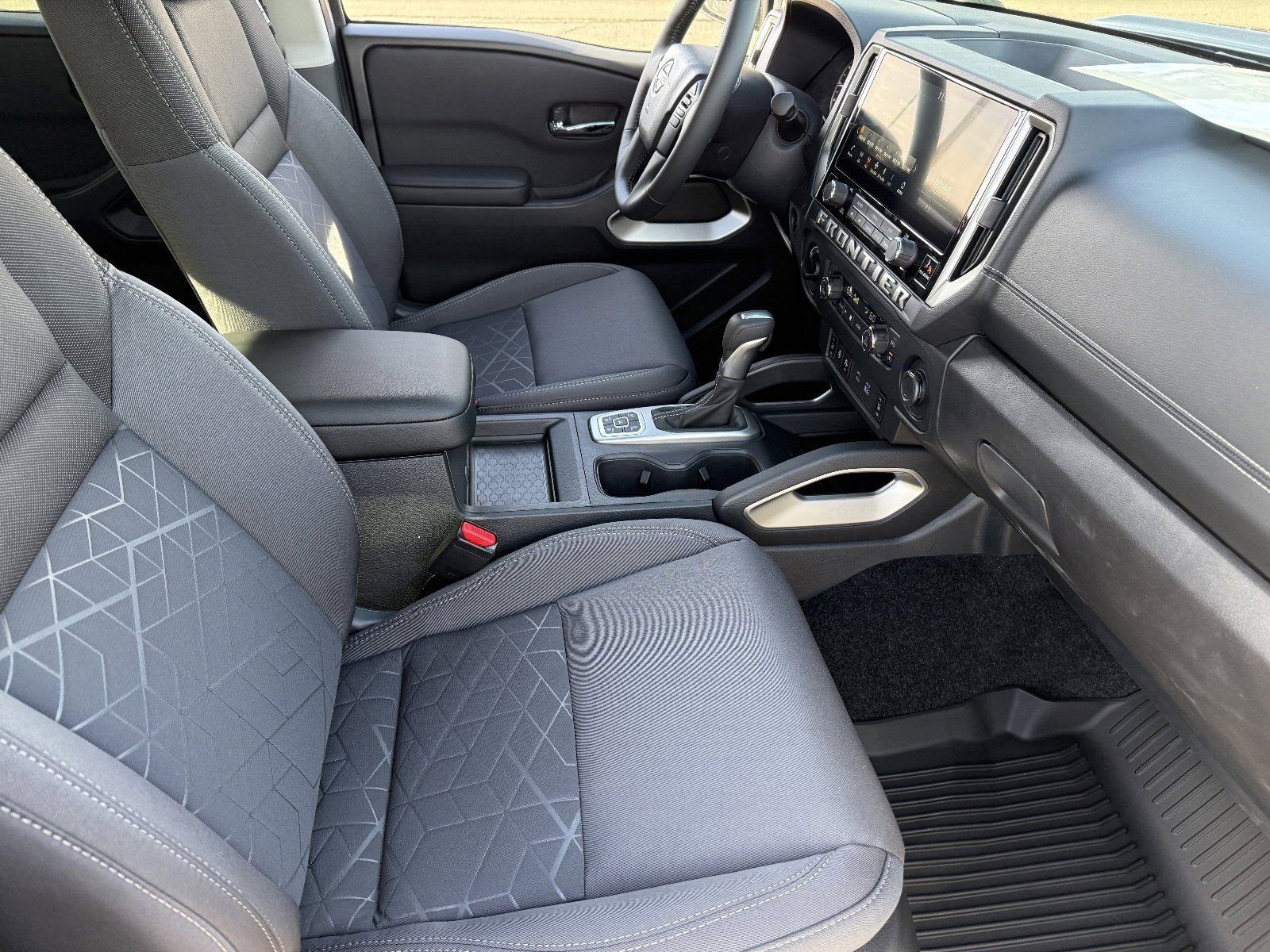 New 2026 Nissan Frontier SV w/ All-Weather Content Package AWD/4WD image 12