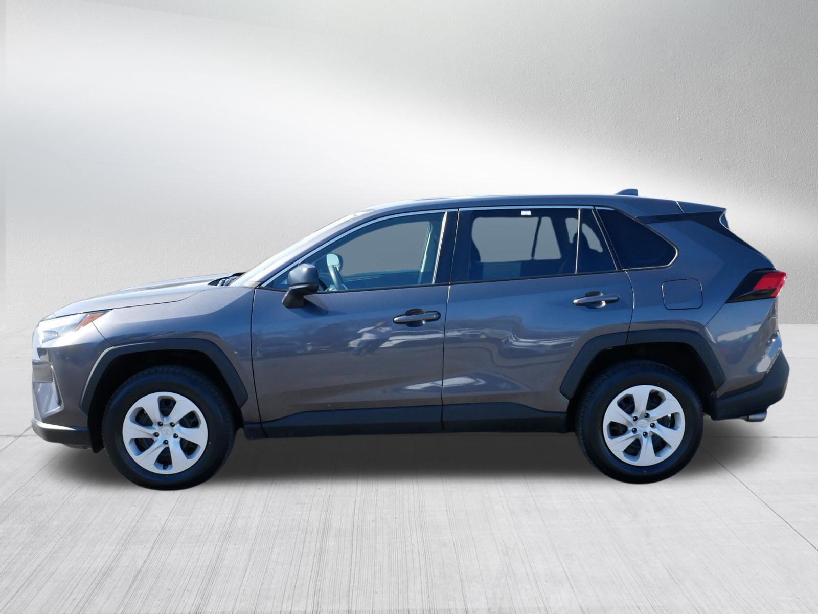 Certified 2024 Toyota RAV4 LE AWD/4WD image 4