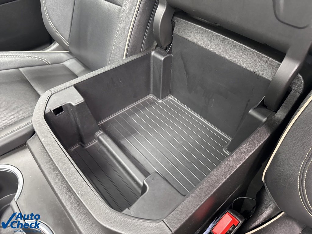 Used 2023 Chevrolet Suburban Premier image 27