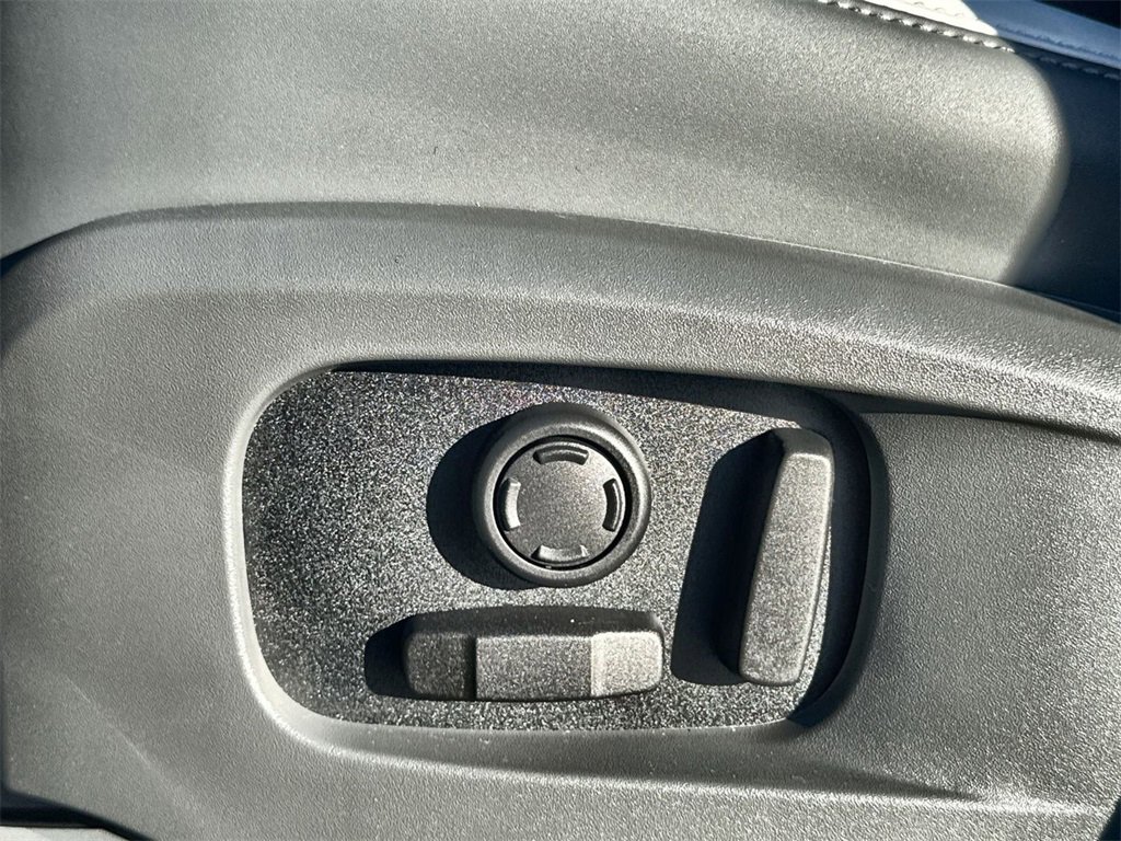 Used 2026 Land Rover Defender 110 S image 20