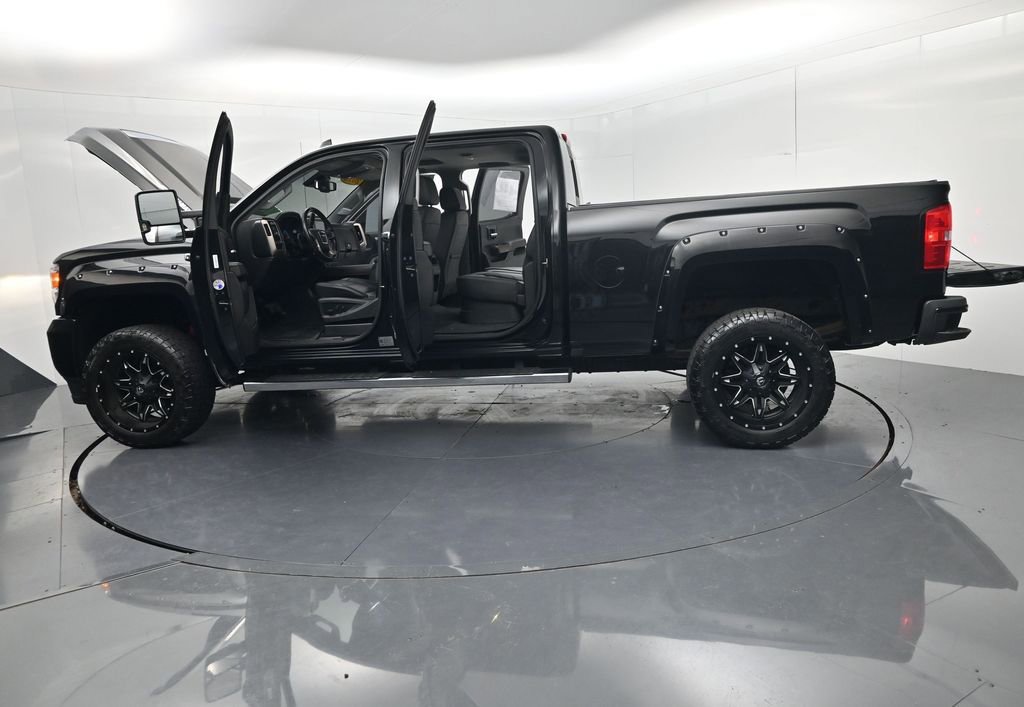 Used 2018 GMC Sierra 2500 Denali w/ Duramax Plus Package AWD/4WD image 77