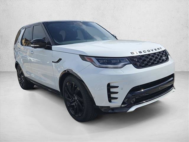 Used 2025 Land Rover Discovery Dynamic SE AWD/4WD image 3