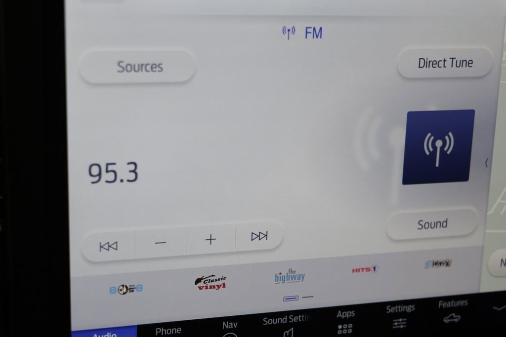 Used 2024 Ford F150 Lariat w/ Equipment Group 502A High AWD/4WD image 9
