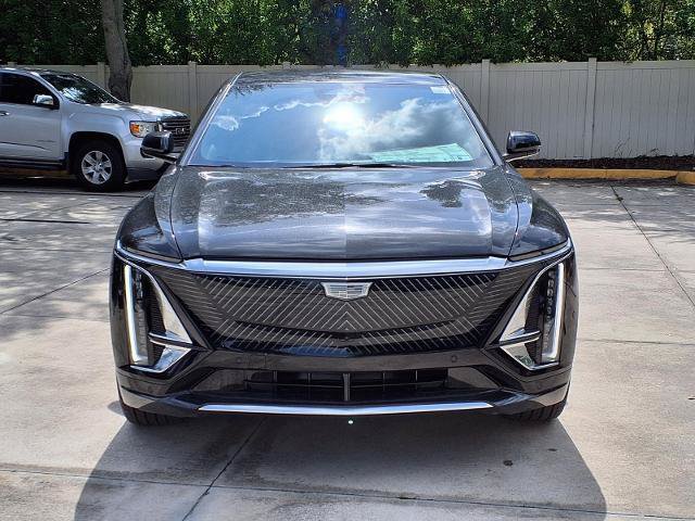 New 2026 Cadillac Lyriq Signature Luxury AWD/4WD image 6