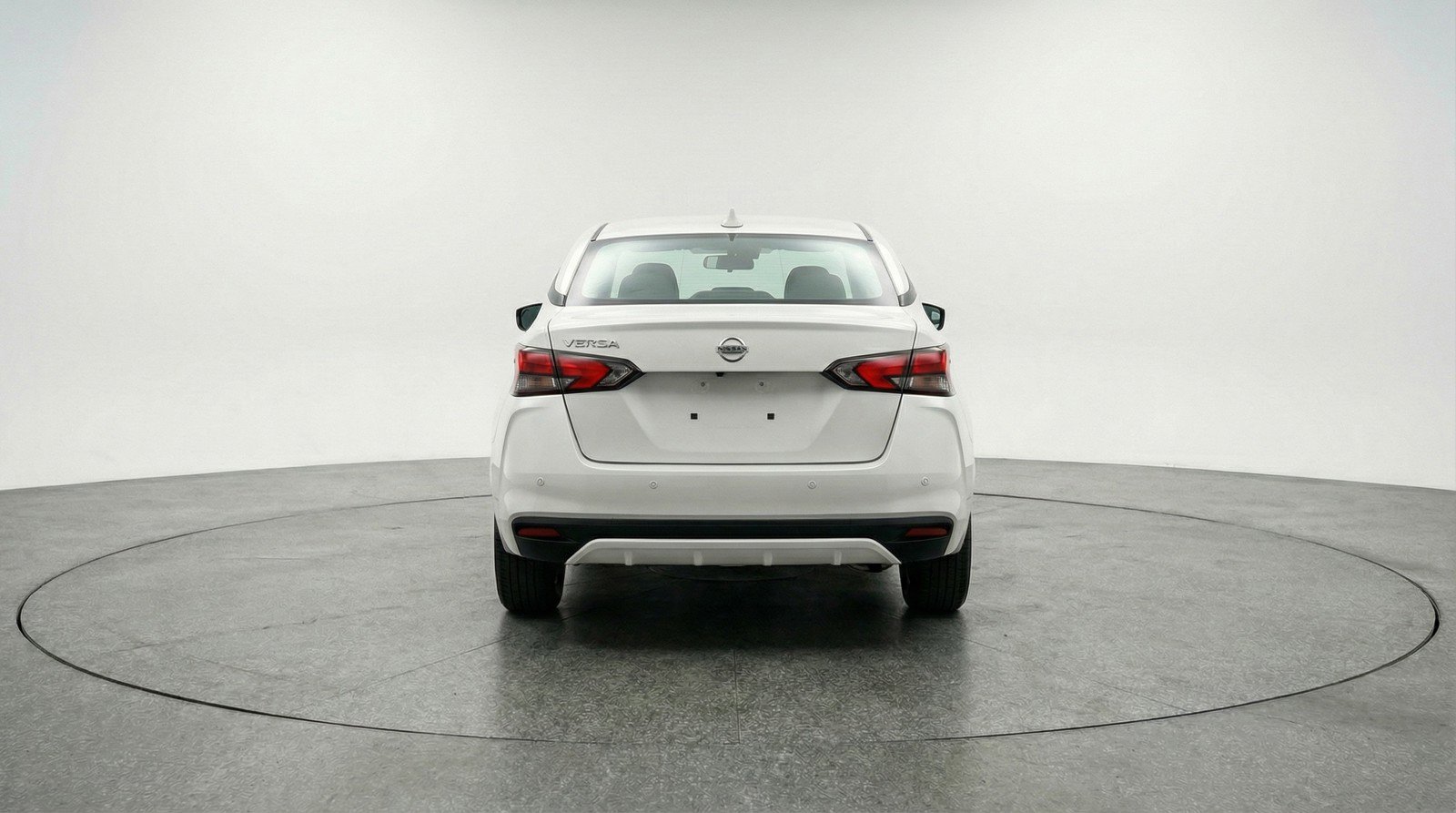 Used 2025 Nissan Versa SV image 7
