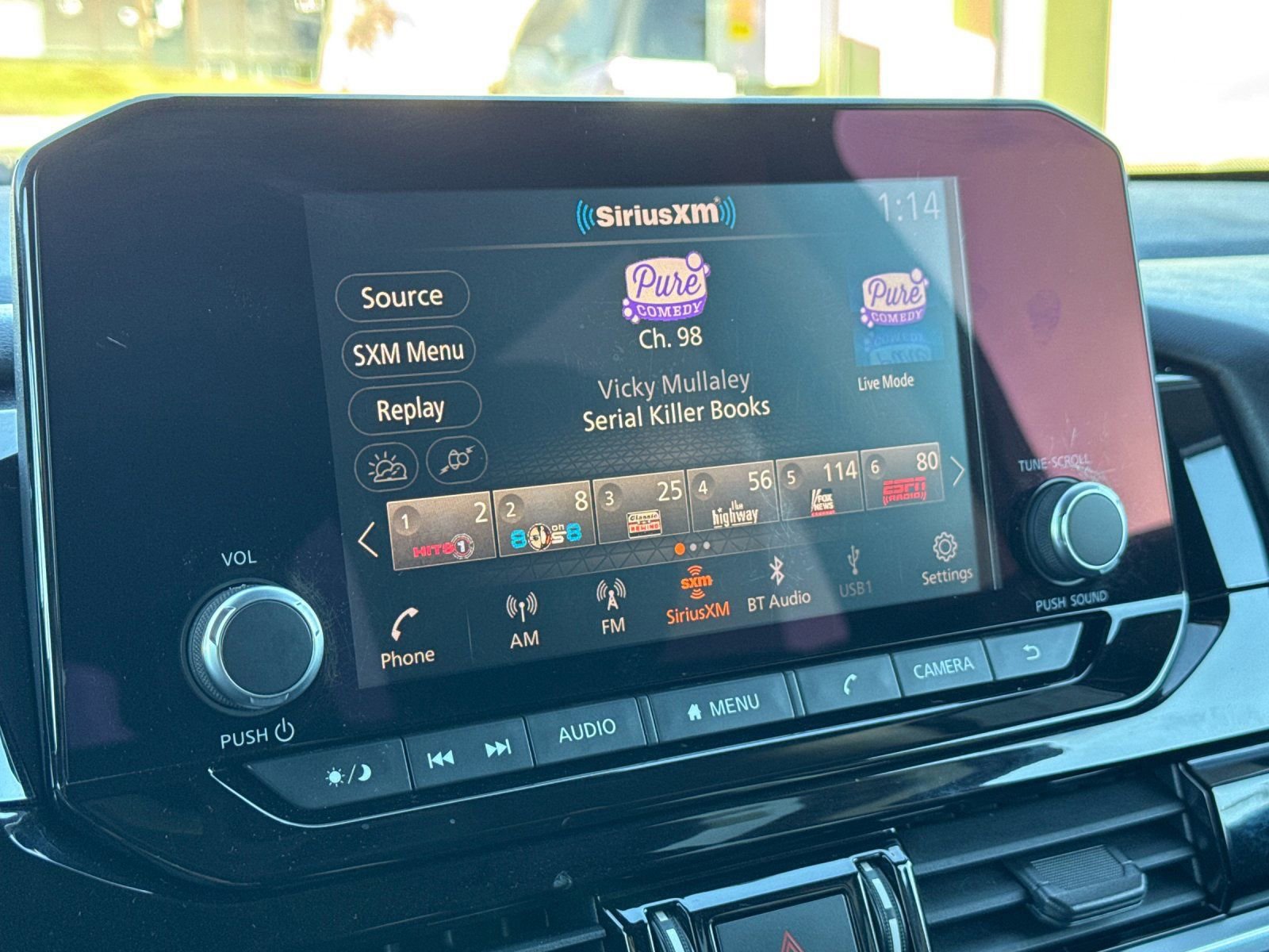 Used 2022 Nissan Pathfinder SV image 21