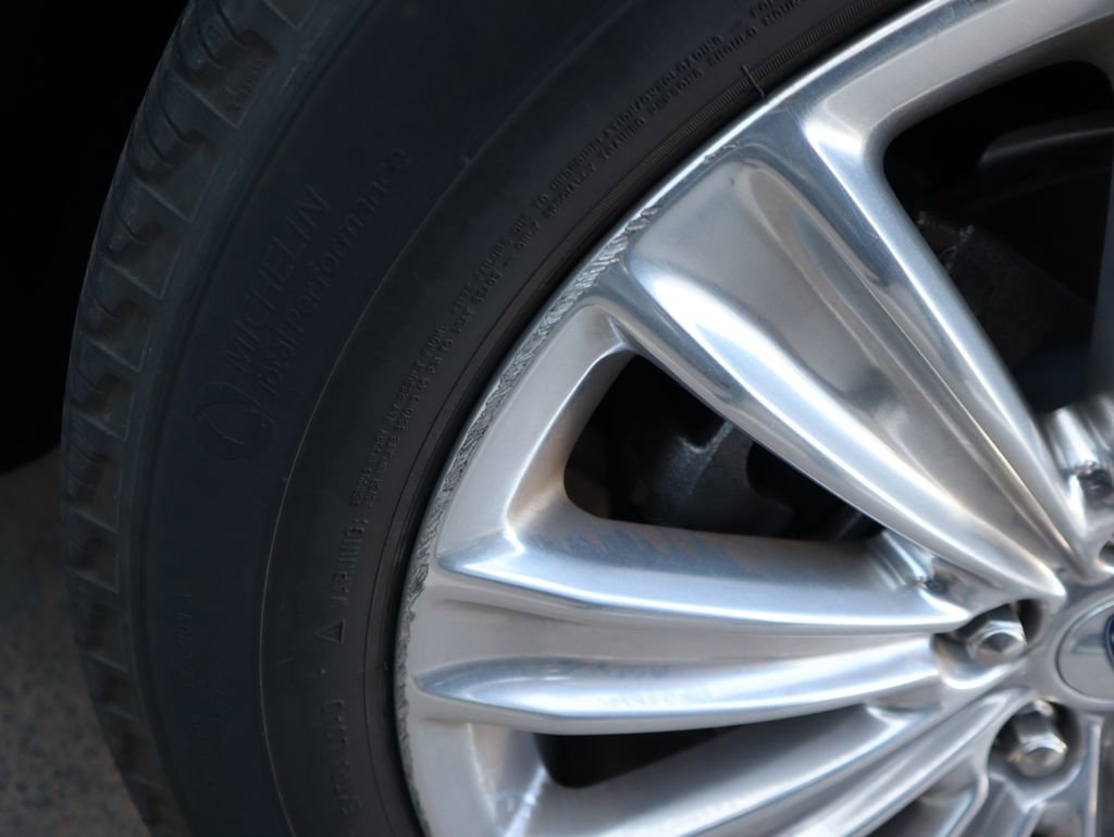 Used 2021 Ford Explorer Limited w/ Hybrid Equipment Group 310A image 23