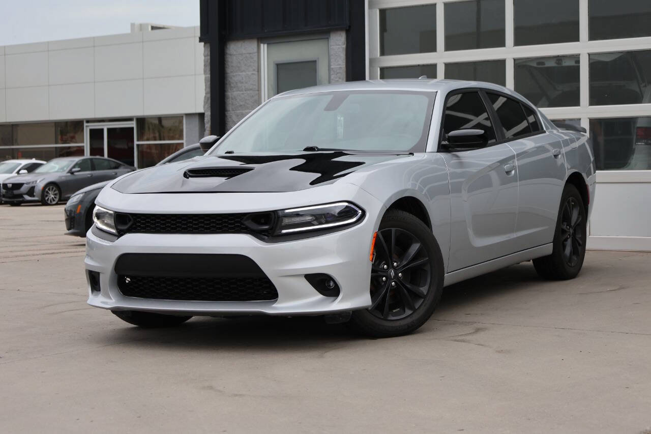 Used 2023 Dodge Charger SXT w/ Blacktop Package AWD/4WD image 3