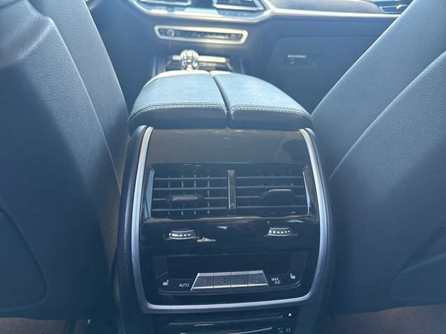 Used 2020 BMW X7 xDrive40i w/ Executive Package image 19