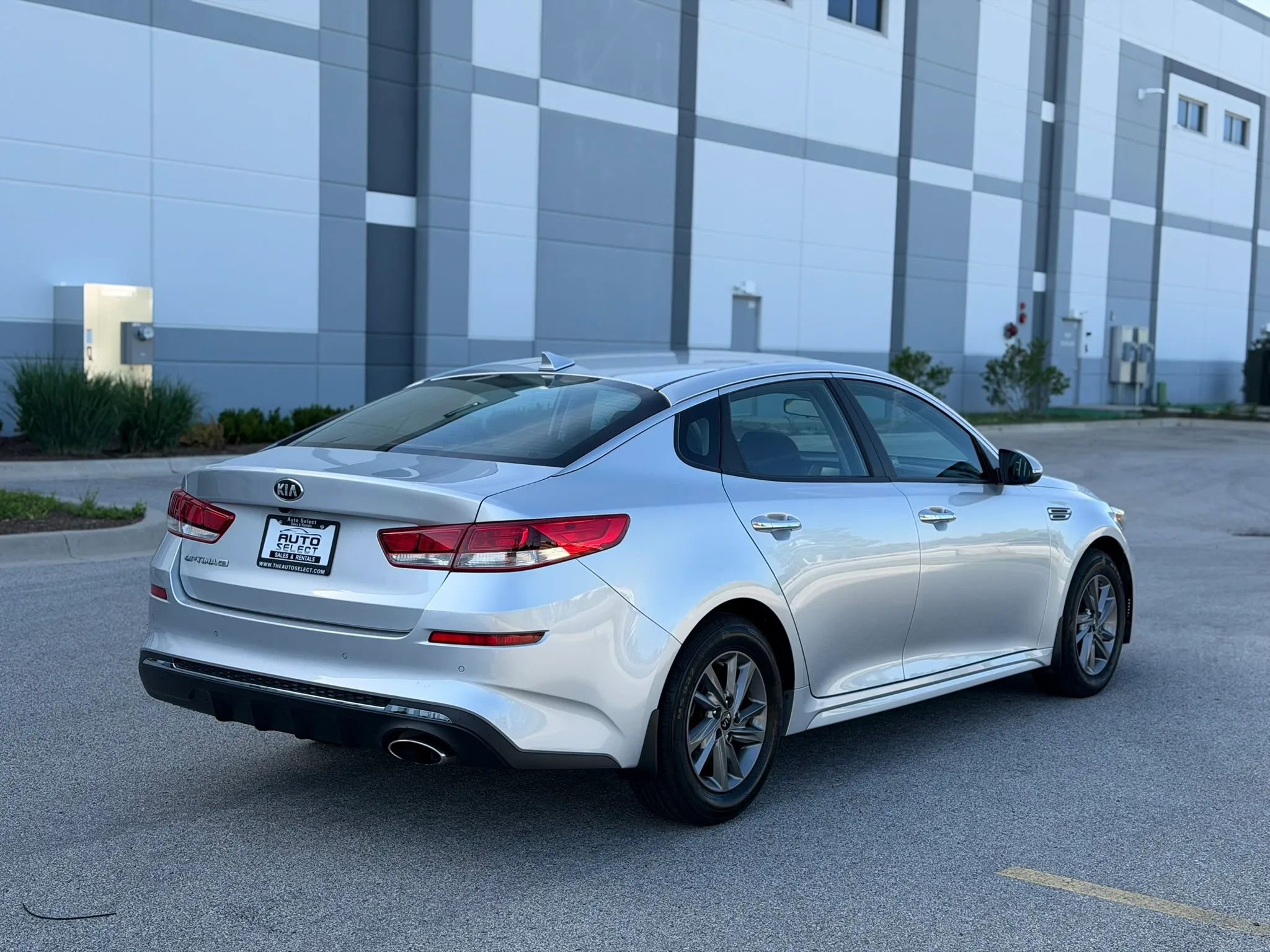 Used 2019 Kia Optima LX FWD image 5