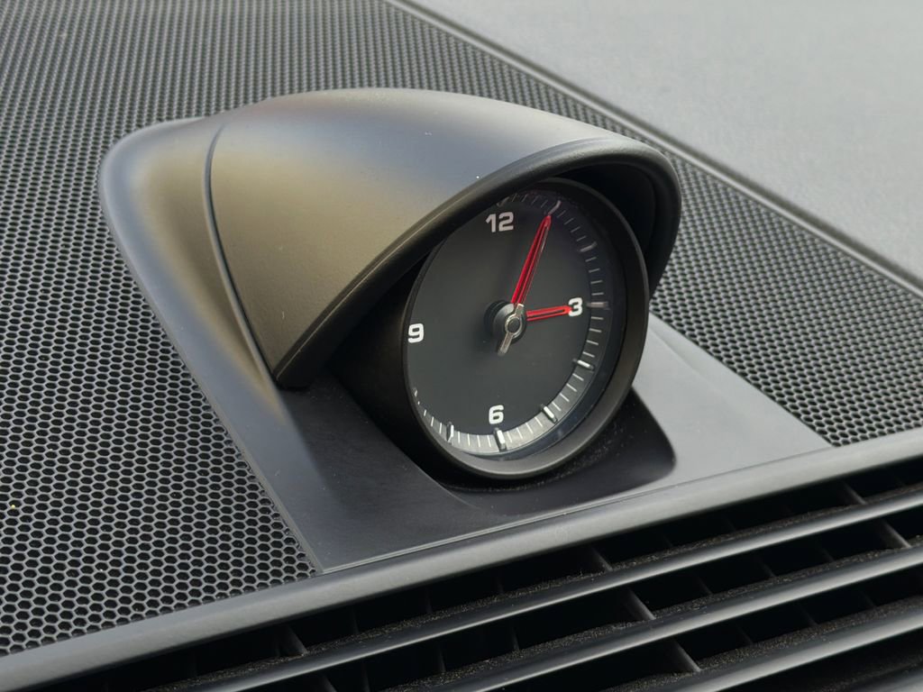 Used 2018 Porsche Panamera 4 w/ Premium Package Plus image 35