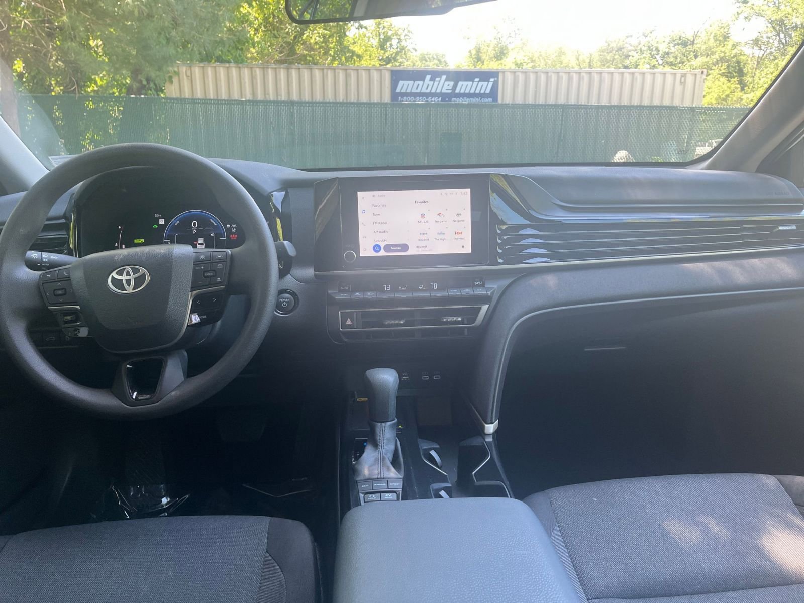 Used 2025 Toyota Camry Hybrid FWD image 32