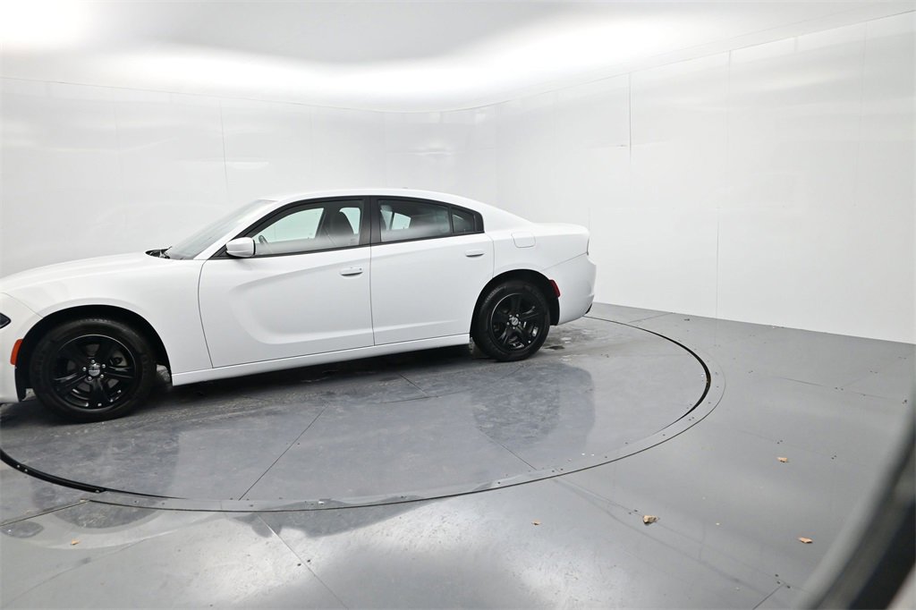 Used 2022 Dodge Charger SXT image 4