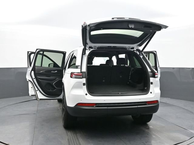 Used 2022 Jeep Grand Cherokee Altitude image 68