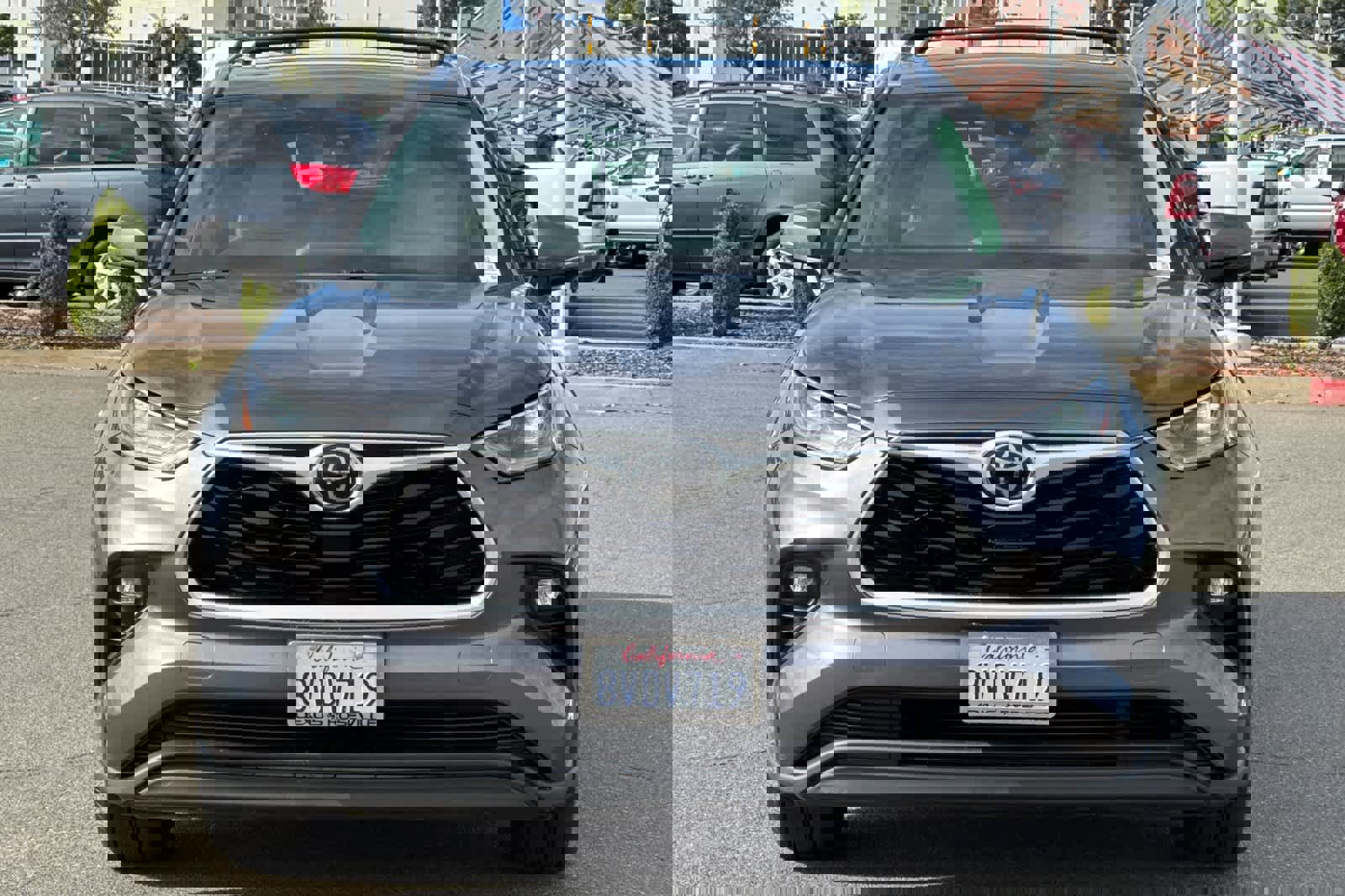 Used 2021 Toyota Highlander XLE image 10