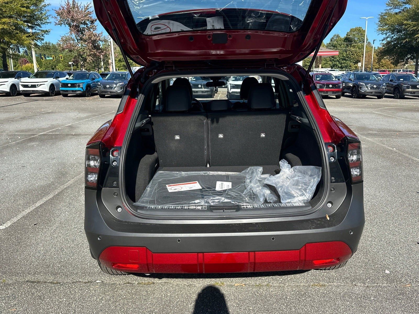 New 2026 Nissan Kicks SR w/ Illumination Package image 18