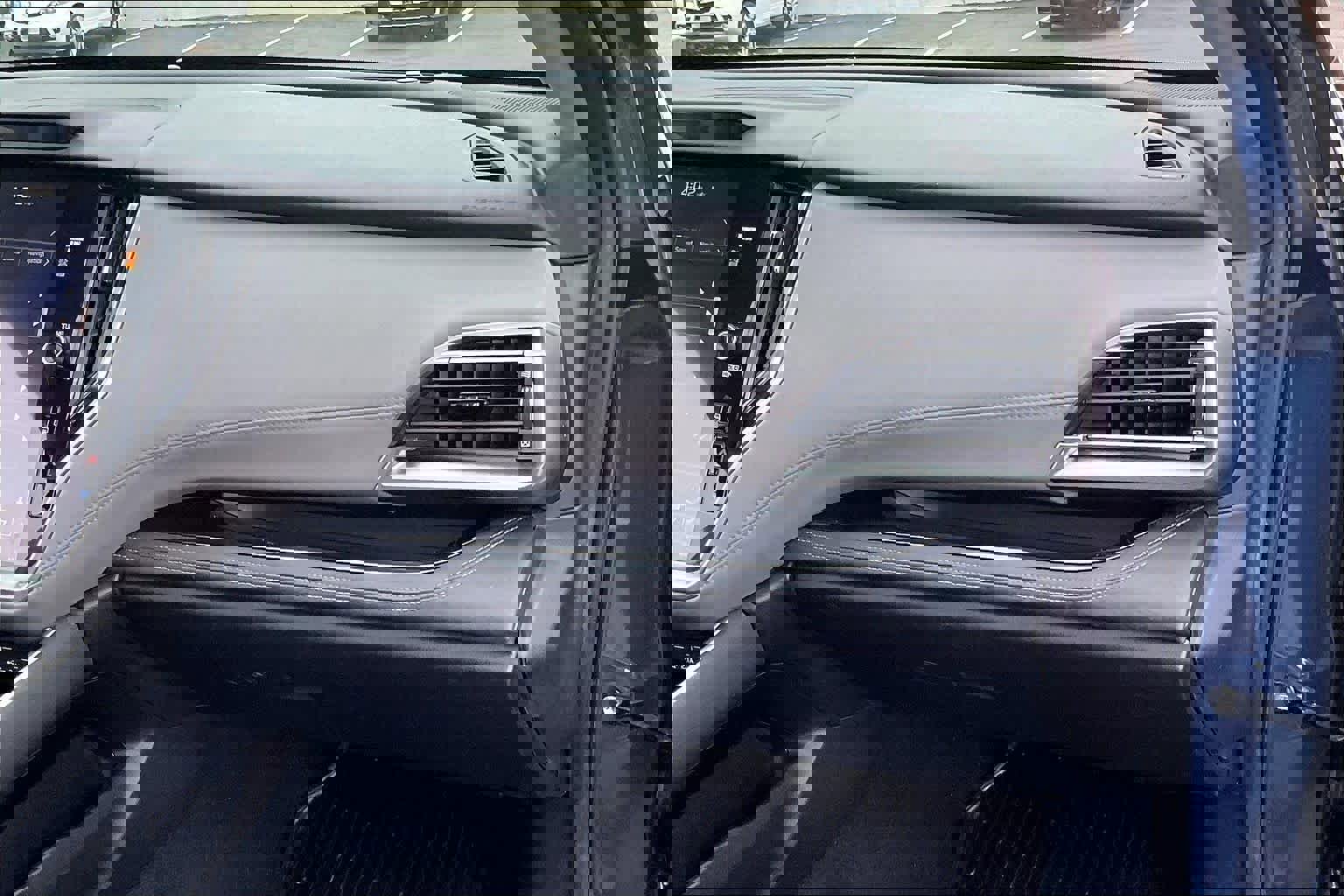 Used 2022 Subaru Outback Limited image 18