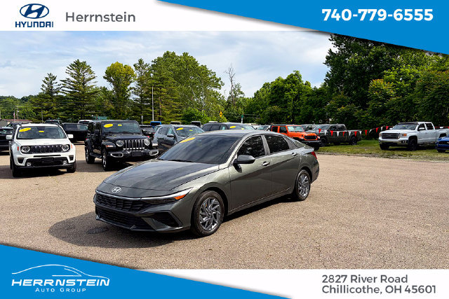 Used 2024 Hyundai Elantra SEL FWD image 3