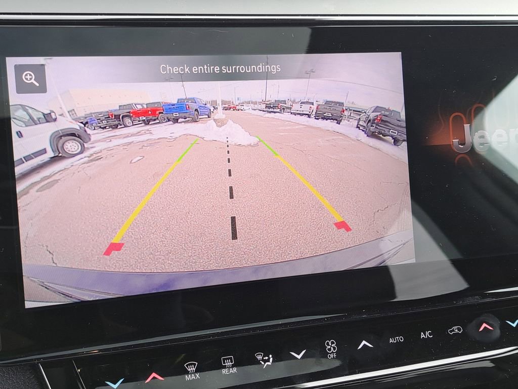 New 2026 Jeep Grand Cherokee L Laredo image 9