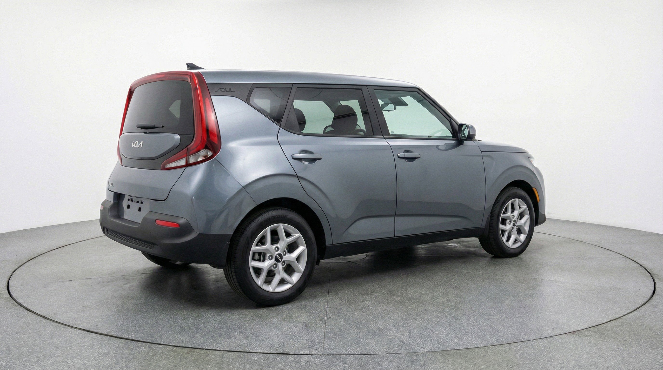 Used 2025 Kia Soul LX w/ LX Technology Package image 9