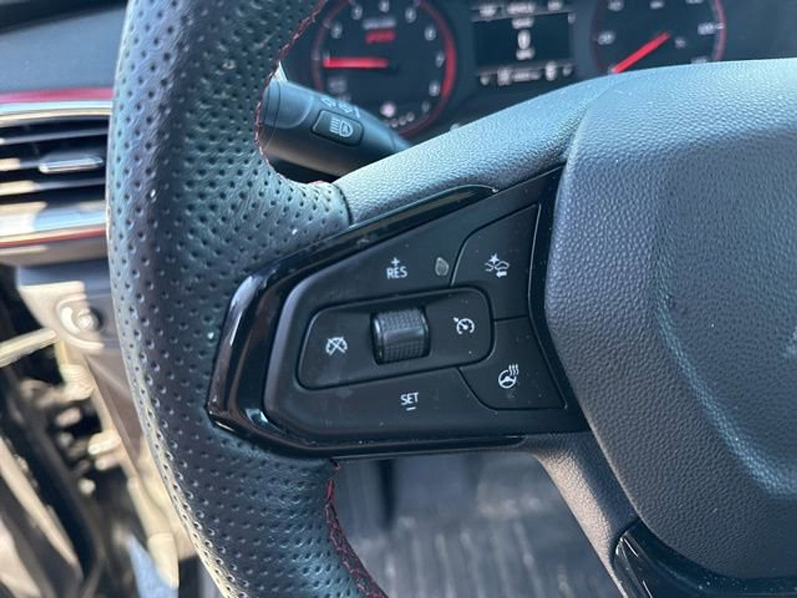 Used 2023 Chevrolet TrailBlazer RS w/ Convenience Package image 14