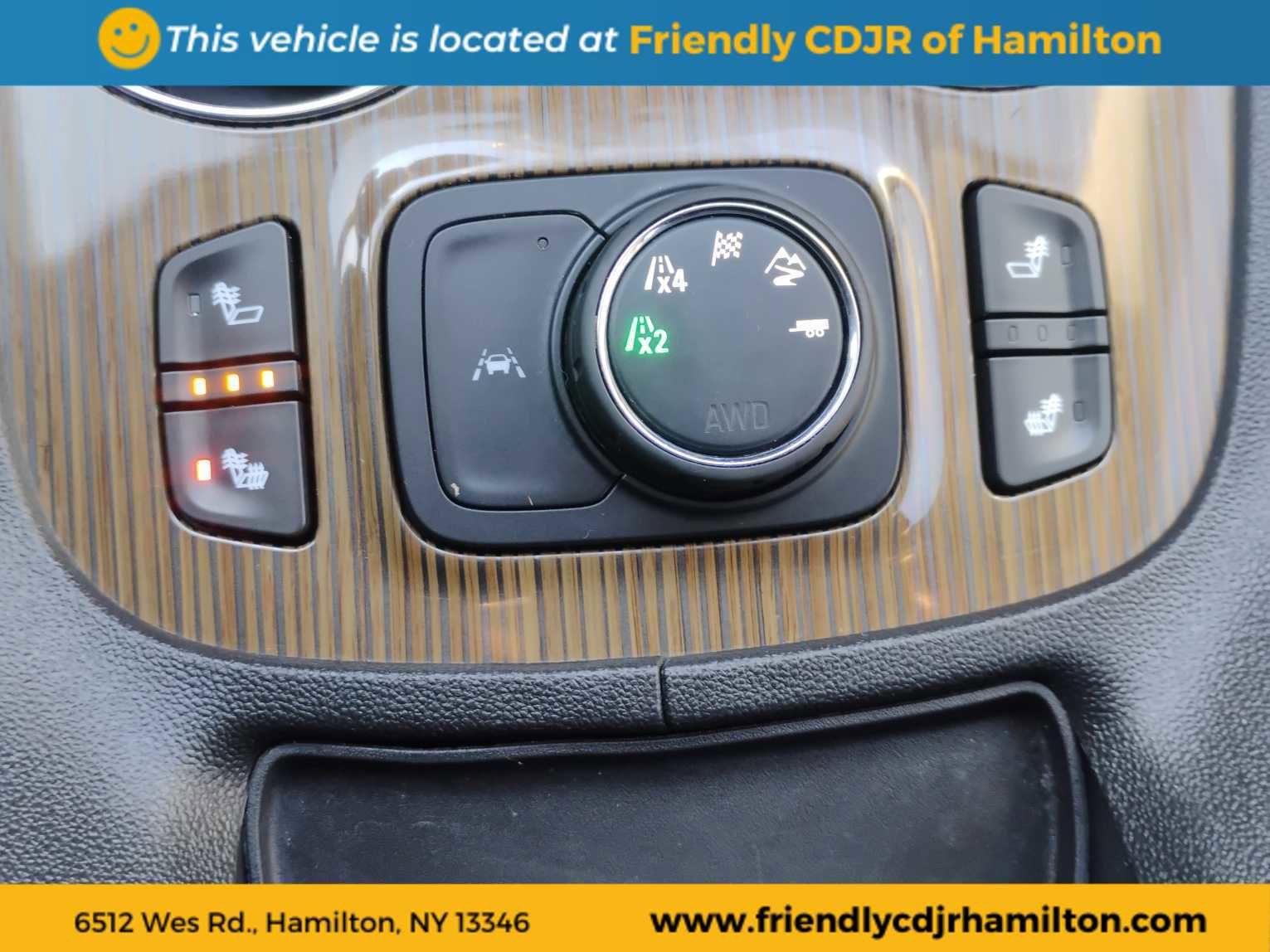 Used 2022 GMC Acadia SLE w/ GMC Pro Grade Package image 16