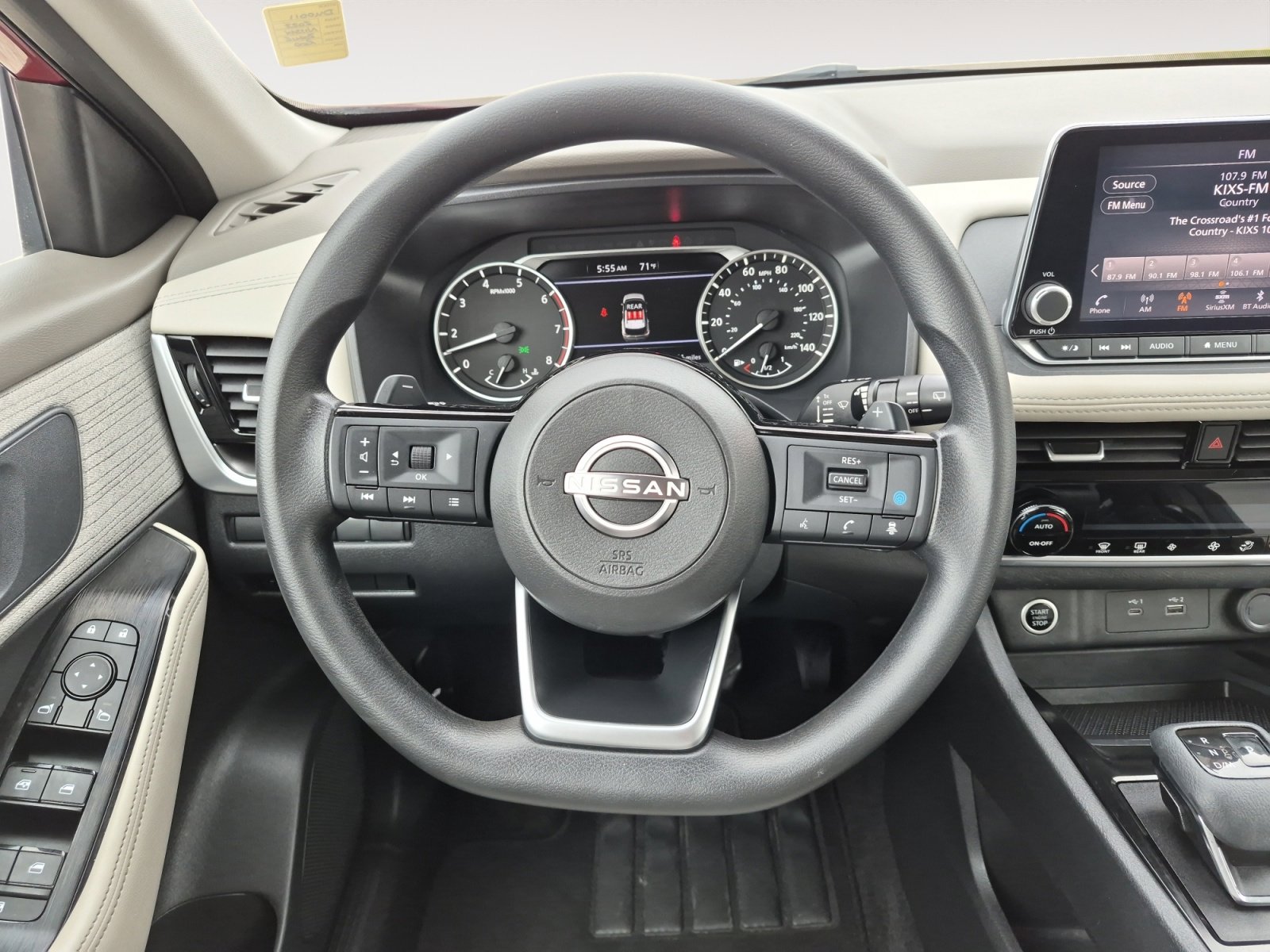 Used 2023 Nissan Rogue SV image 13