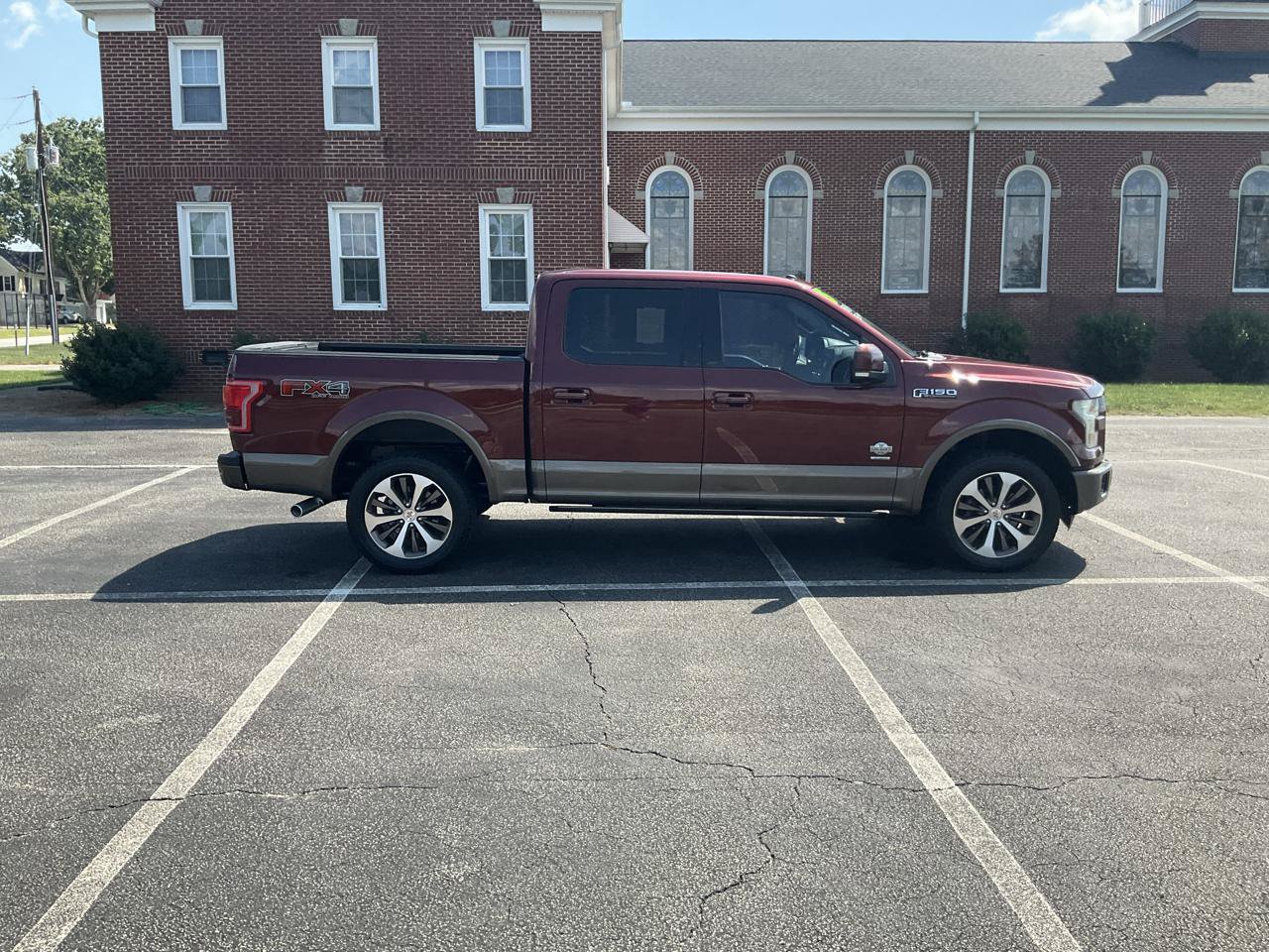Used 2015 Ford F150 King Ranch w/ Equipment Group 601A Luxury AWD/4WD image 4