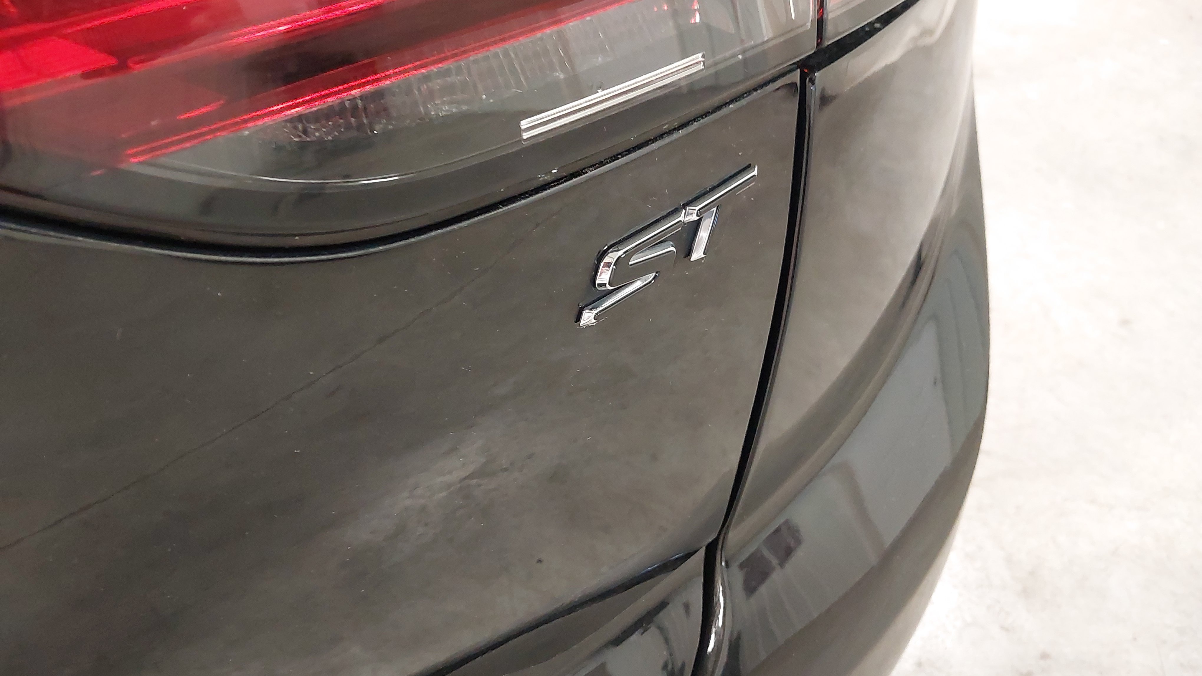 Certified 2021 Buick Envision Essence w/ Technology Package I AWD/4WD image 33