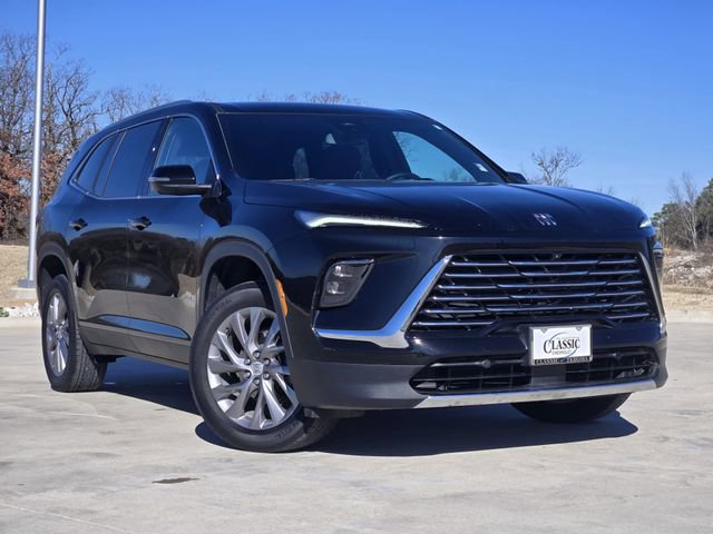 Used 2025 Buick Enclave Preferred image 1