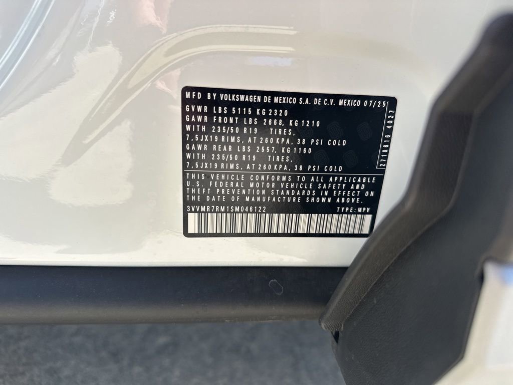 New 2025 Volkswagen Tiguan SE image 31