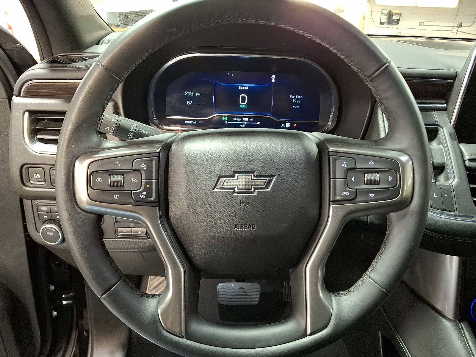 Used 2024 Chevrolet Tahoe Z71 w/ Luxury Package image 22