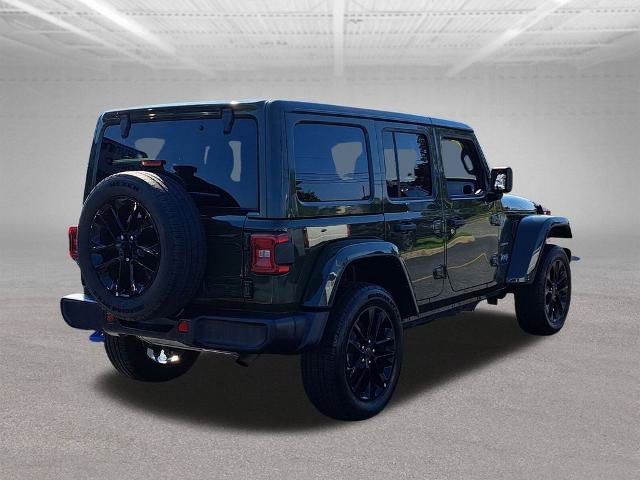 Used 2024 Jeep Wrangler Unlimited Sahara AWD/4WD image 8