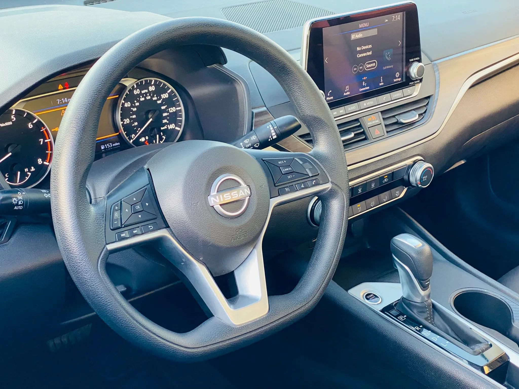 Used 2025 Nissan Altima 2.5 SV FWD image 27