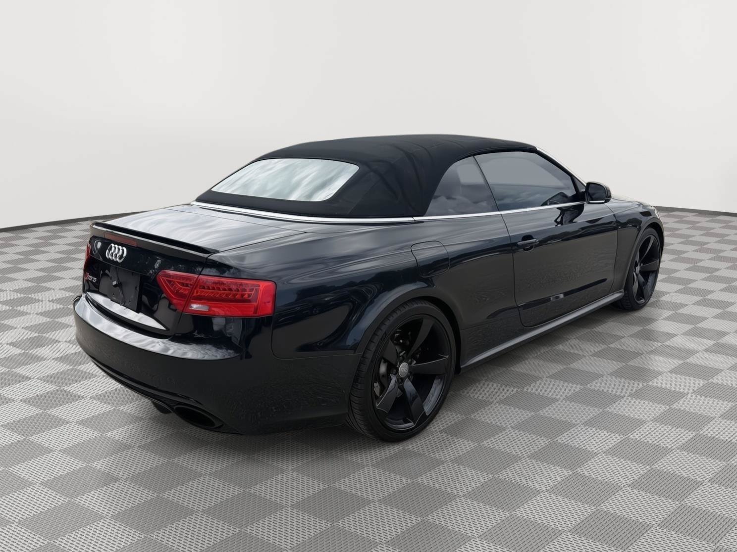 Used 2014 Audi RS 5 Cabriolet w/ Black Optic Package AWD/4WD image 18