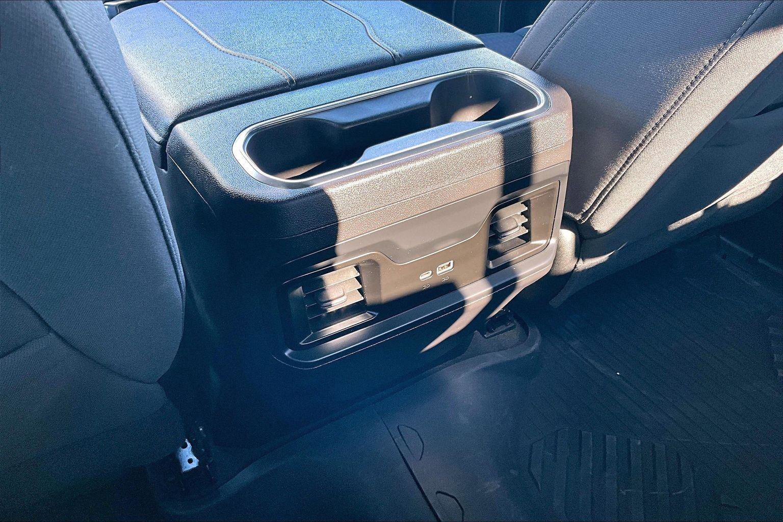 Used 2024 Chevrolet Silverado 1500 LT Trail Boss w/ Convenience Package II AWD/4WD image 33