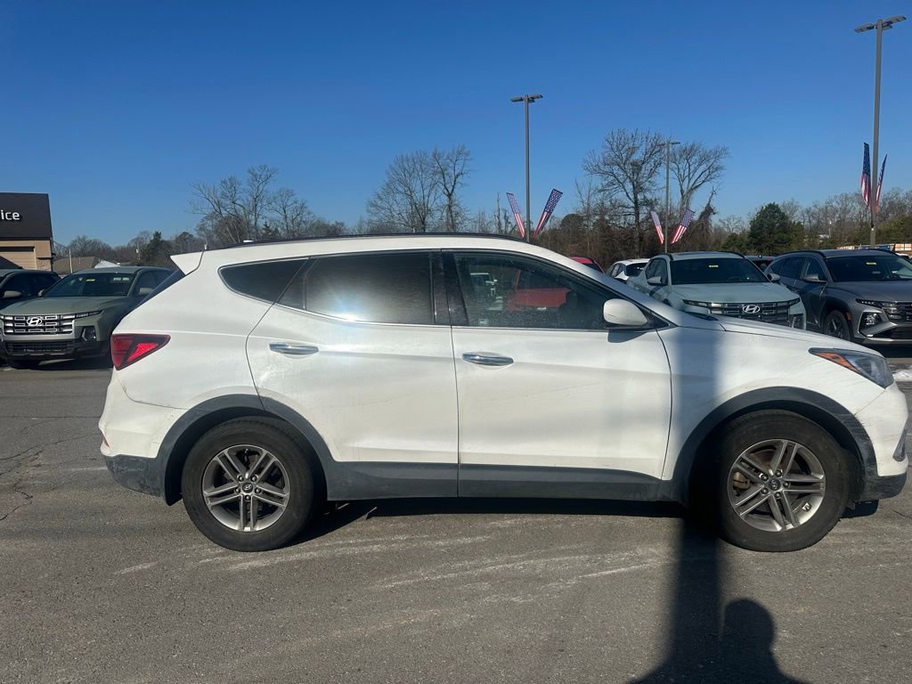 Used 2017 Hyundai Santa Fe Sport image 2