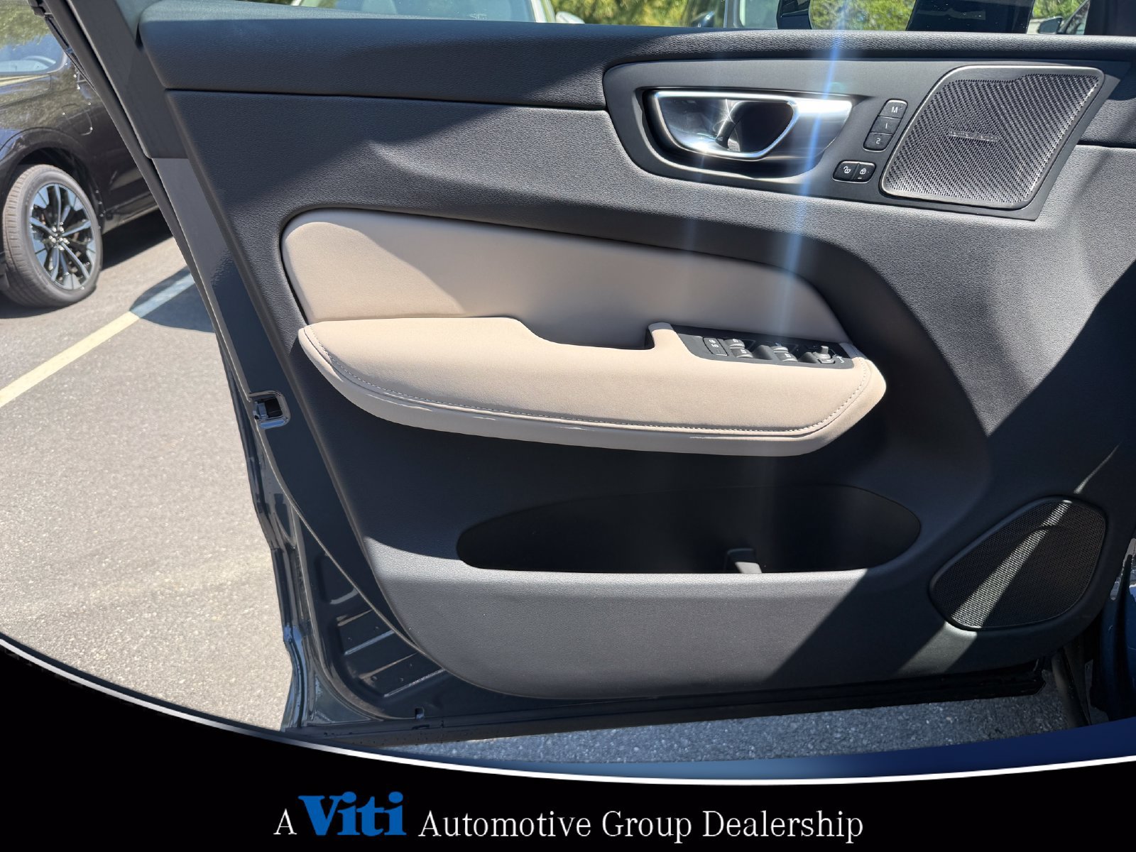 Used 2026 Volvo XC60 B5 Plus w/ Protection Package Premier AWD/4WD image 11