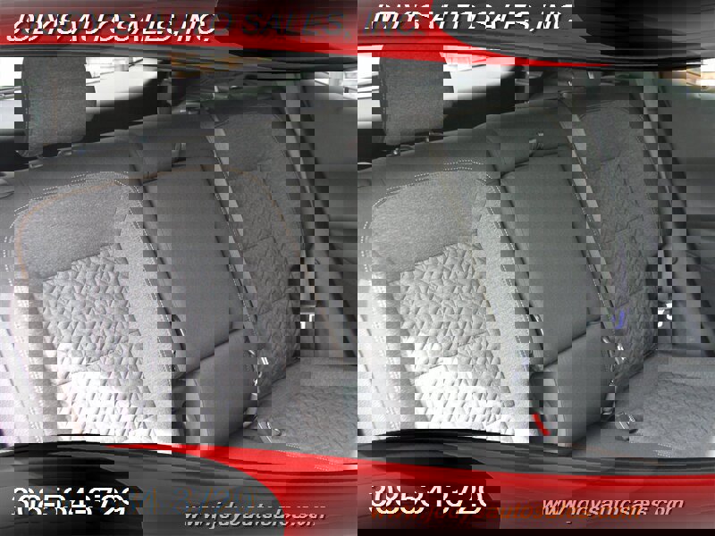 Used 2023 Chevrolet Equinox LT image 30